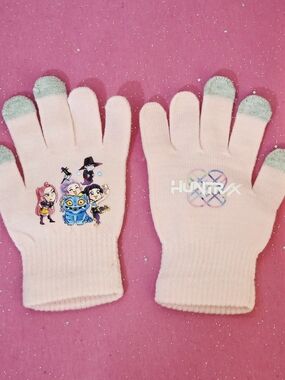 Girls KPop Demon Hunters Huntrix Girls Pink Touchscreen Gloves